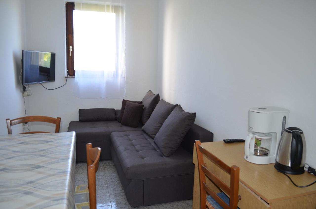 Apartments Aneva Baška Esterno foto