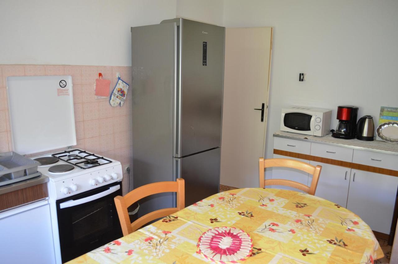 Apartments Aneva Baška Esterno foto